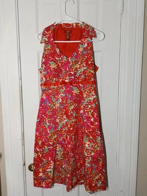 Vestido SANGRIA Talla 10 Rojo Floral Cuello en V Sin Mangas Ajuste y Acampanado MUJER A6 Foto 1 de 4