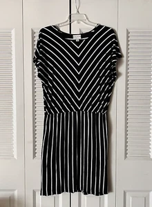 AVA & VIV Women's Short Sleeve Midi Dress Black & White Size - X (18) - Picture 1 of 4