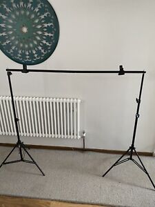Studio Backdrop Stand kit 2 tripods and adjustable Background rail Support VGC