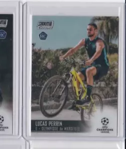TARJETA DE NOVATO LUCAS PERRIN '21 ESTADIO CLUB CROMADA UEFA CAMPEONES LIGA - Imagen 1 de 23