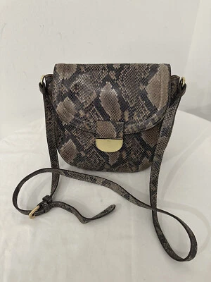 $226,00 G.I.L.I. Bolso Sillín Cuero Estampado Negro Pitón Serpiente Nuevo con Etiquetas Foto 1 de 4