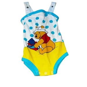 Vintage Disneys Winnie Puuh am Strand in Sand Newborn Strampler 0-3mon 90er - Bild 1 von 6