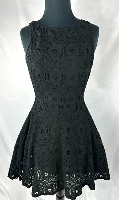 Vestido para mujer negro BB Dakota encaje calce y acampanado - talla 0 Foto 1 de 4