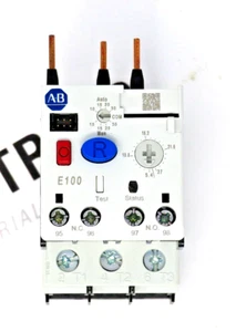 Relé de sobrecarga de la serie Allen-Bradley 193-1EFEB E100 5,4-27,0A manual/restablecimiento automático - Imagen 1 de 12