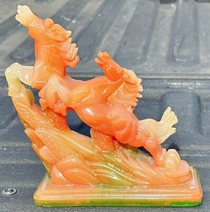 De colección imitación jade jadeíta verde naranja caballo corriendo estatua Lucita detallada - Imagen 1 de 15