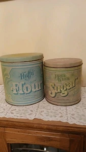 Vintage 2 Stück Mehl & Zucker gebraucht Deko Metall Kanister verschachtelt - Bild 1 von 9