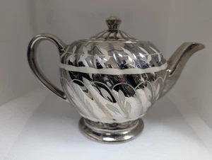 Vintage Sadler English Silver and White Raised Tea Pot (S5) - Picture 1 of 10