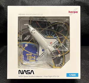 Herpa 1/500 NASA Space Shuttle Endeavour Final Flight STS-134 517799 NIB - Picture 1 of 3