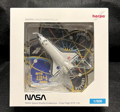 Herpa 1/500 NASA Space Shuttle Endeavour Final Flight STS-134 517799 NIB - Image 1 of 3