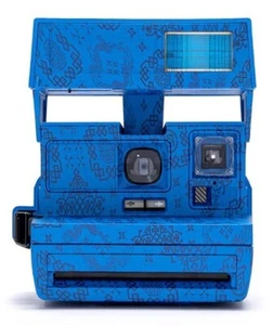 Nuova fotocamera istantanea Clot x Polaroid 600 blu seta limitata sigillata 2020 colori mondo - Foto 1 di 3