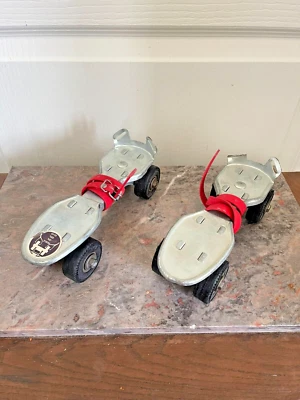 Ancien Paire Patin Roulette 4 roues SPEEDY Vintage - Photo 1/4
