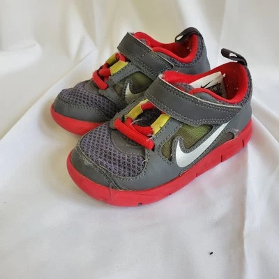 Nike Free Run 3 Kids Toddlers Size 7C Strap Red Gray 512167-003 Shoes - Image 1 of 4