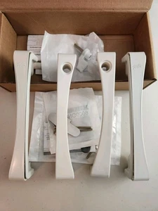 PELLA 4 PANEL SLIDING DOOR OXXO HANDLE SET. WHITE EXTERIOR AND WHITE INTERIOR - Picture 1 of 2