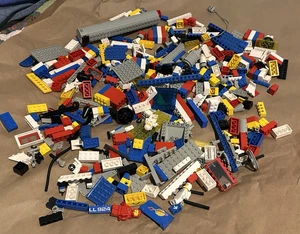 True Vintage LEGO 70s-80s Lot CLASSIC SPACE TECHNIC BASIC 2 lb specialty pcs - Picture 1 of 16