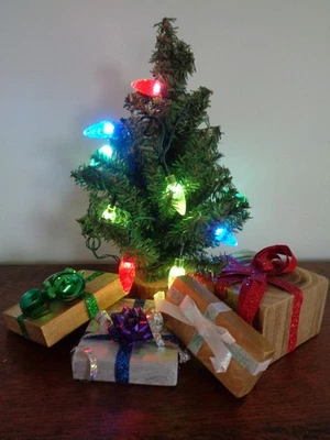 Handmade 4 Pcs Christmas Wooden Gifts Box Decor Christmas Ribbons & Bows - Image 1 of 4