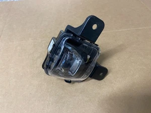 Conjunto de luces antiniebla laterales para pasajero derecho Chevy Equinox 2025 OEM 26579771 - Imagen 1 de 3