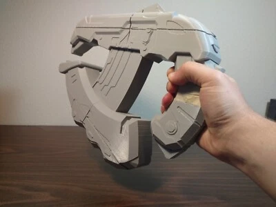 Pistola de plasma Halo Blaster kit sin montar utilería de videojuego Foto 1 de 4