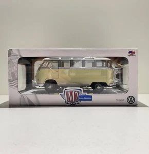 M2 Machines #40300 1:24 Scale Diecast 1960 VW Deluxe USA Minibus Sealed Boxed - Picture 1 of 6
