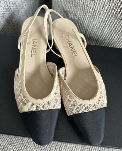 Taglia 40EU NEW CHANEL 25S beige ricamo berretto punta CC slingback piatto con ricevuta