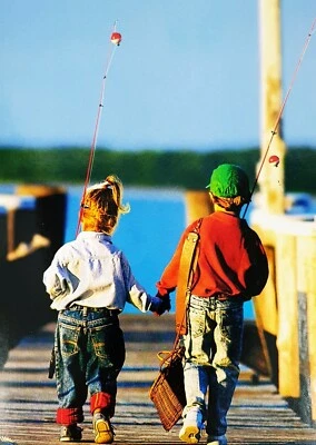 TARJETA DE FELICITACIÓN ANIVERSARIO AVANTI PRESS "NIÑO Y NIÑA CON PESCA" Foto 1 de 4