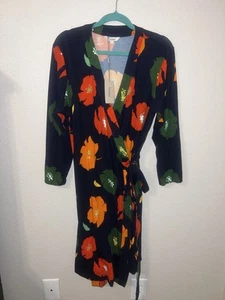 TUCKER NWT Rachel Wrap Dress | Navy Poppies Size Large - Picture 1 of 11
