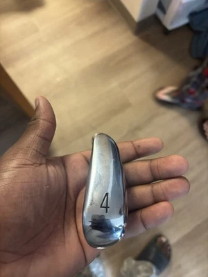Titleist U505 4 Utility Hierro Diseño Grafito, Tour Ad DI-85, Eje Rígido, Derecha Foto 1 de 4