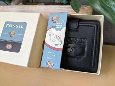 RELOJ DESPERTADOR DE VIAJE FÓSIL CAJA DE CUERO NEGRO "WOODBURY" PR8024 CORPORATIVO Foto 1 de 4