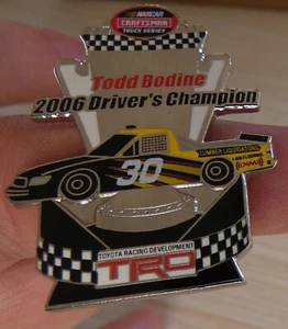 PIN'S COURSE USA NASCAR TRD TOYOTA TRUCK SERIES CRAFTSMAN TODD BODINE EGF MFS - Foto 1 di 5