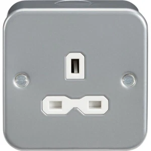 10 x Knightsbridge Metall plattiert 13A 1 Gang ungeschaltet Einzelsteckdose M7000U ELEC1 - Bild 1 von 1