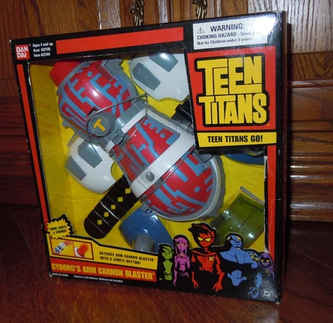 TEEN TITANS 2004 CYBORG’S ARM CANNON BLASTER NEW IN PKG BANDAI DC COMICS Cover