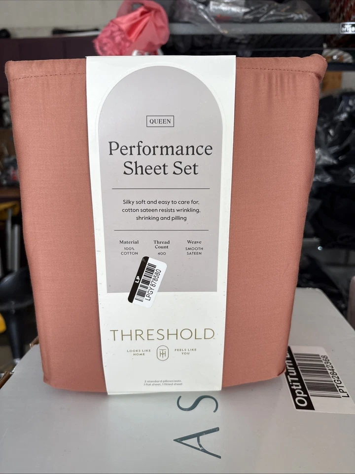 Threshold Queen 400 Thread Count Smooth Sateen Performance Sheet Set - Image 1 of 3