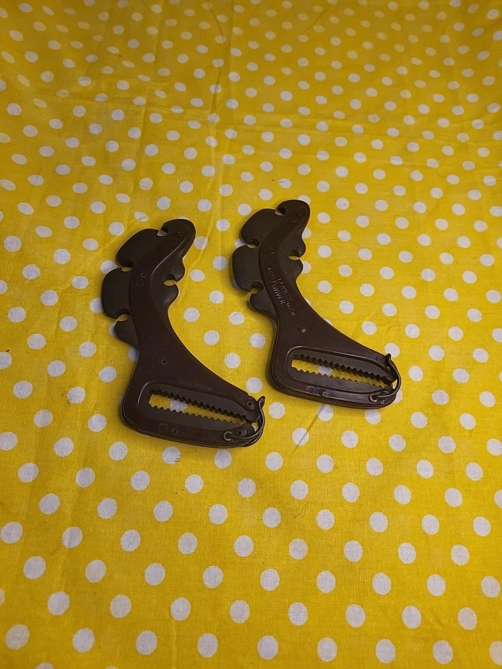 VINTAGE KWIKEE KWIVER ACME 4 ARROW RECURVE BOW QUIVER TRADITIONAL  BOWHUNTING  - Image 1 of 4