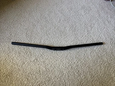 Manillar plano Cannondale Three MTB 780 mm 62/50 32/10/12 negro grava suciedad Foto 1 de 4