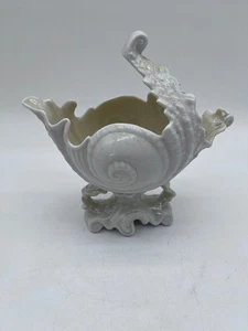 Centro de mesa de porcelana Belleek Irish Victoria Conch Shell de colección - Imagen 1 de 11