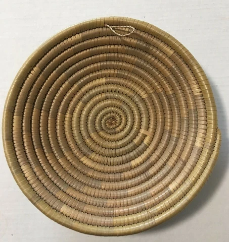 Vintage Hand Woven Coiled Straw Grass Basket Primitive Wall Décor Display 11" Cover