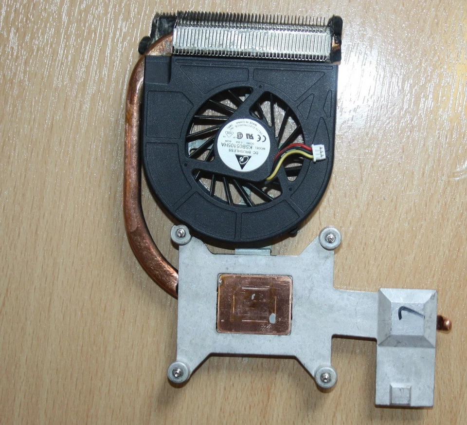 Compaq Presario CQ70 Laptop Notebook Heatsink Fan - Image 1 of 1