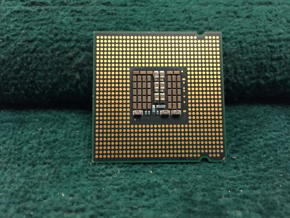 Intel Core 2 Quad Q9550 SLB8V 2.83 GHz Desktop Processor - Image 1 of 2