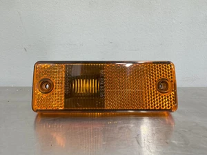 LAND ROVER Discovery & Defender - Front Sidemarker Lamp Right Front RHF - Amber - Picture 1 of 8