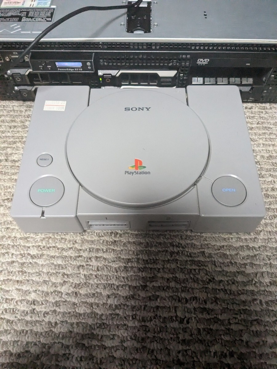 プレステーションワン Taki Udon氏製PS one風デザインの初代プレステ互換機
