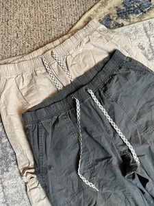 Lotto di due pantaloni cargo Aerie super larghi donna grigio medio/beige - Foto 1 di 9