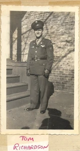 3 Vintage Fotos WWII Soldat iddd id'd Tom Richardson Joe Richardson Frau Mädchen - Bild 1 von 3