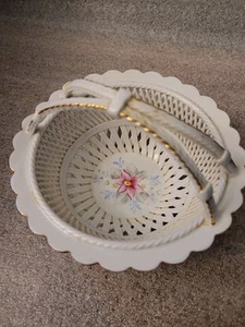 Vintage CLUJ NAPOCA OF ROMANIA Basket Weave Signed PORCELAIN Candy Dish FLORAL - Picture 1 of 11