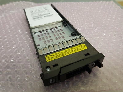 Dell Compellent 200GB 2.5'' SFF SAS 6G SSD Hard Drive 0B24935 HUSSL4020ASS600 - Image 1 of 2