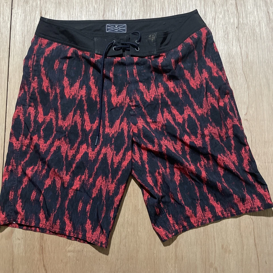 American Eagle Red Black Printed Board Shorts Men's Size Medium Swimwear Swim - Image 1 of 4