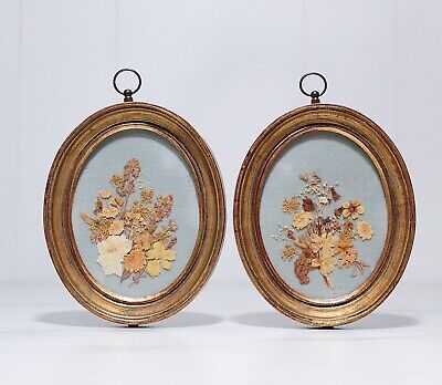 Pair Of Vintage Pressed Flowers On Wood Oval Frames Under Glass Wall Frames • 51.27€