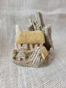 David Winter Crofters Cottage 1986 Original Hand Painted - Picture 1 of 6