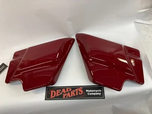 Harley factory red 2021 Road Street Glide side covers - Foto 1 di 6