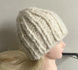 Women Hat Soft Beanie Hand Knit 100 % Cashmere Ivory color Winter Beret - Picture 1 of 5