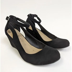 Me Too Womens 6 Ankle Strap Black Wedge Pumps - Picture 1 of 7