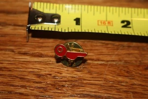 The Official Boy Scouts of America Webelos Naturalist Pin - Picture 1 of 1
